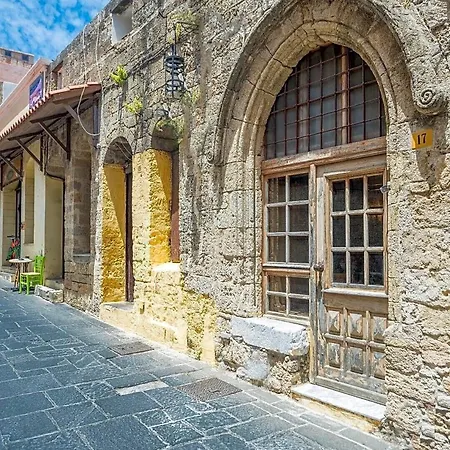 St. John House With Dome In Old Town Rhodes アパート